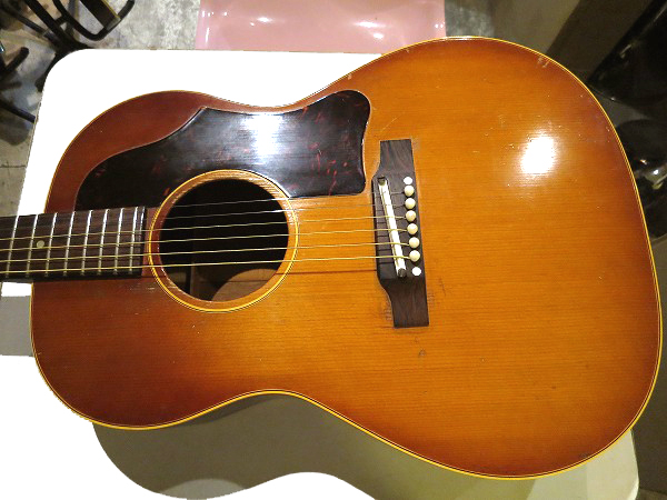 Gibson 1961年製 LG-2 Vintage ハカランダ指板 良好 - Teenarama! Used Guitar -  中古ギター・ベース・アンプ・エフェクター / 中古楽器販売・買取 / POWERPOP / ROCK'N'ROLL / PUNK