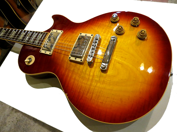 Gibson USA 2006年製 50s Les Paul Standard Heritage Cherry Sunburst USED 良好 -  Teenarama! Used Guitar and Pop'n'Roll Bar - 中古ギター・ベース・アンプ・エフェクター /  中古楽器販売・買取 / カフェ・バー / POWERPOP / ROCK'N'ROLL / PUNK