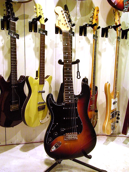 ■ Fender Japan lefty 1993年製造 E，ギター lefty Stratocaster ストラトキャスター ソフトケース付き 中古 Fender Japan Left Handed | eBay