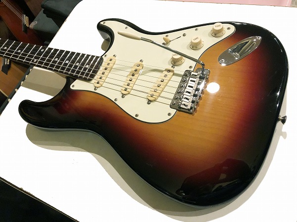 Vanzandt 1993年製 最初期 2桁シリアル SVT-R2 Stratocaster 良好  